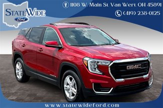 Used 2022 GMC Terrain SLE w/ Driver Convenience Package image 1
