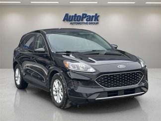Used 2020 Ford Escape SE image 1