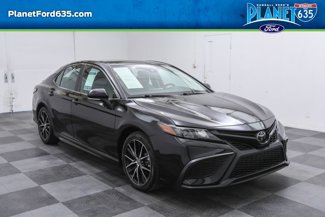 Used 2023 Toyota Camry SE image 1