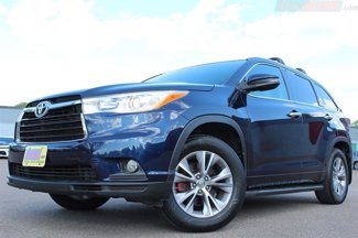 Used 2014 Toyota Highlander XLE image 1