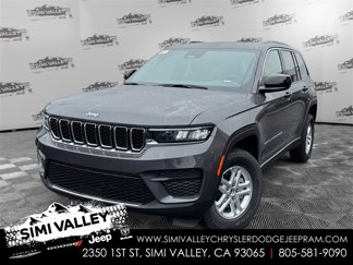 New 2025 Jeep Grand Cherokee Laredo image 1