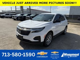 Used 2023 Chevrolet Equinox LS image 1