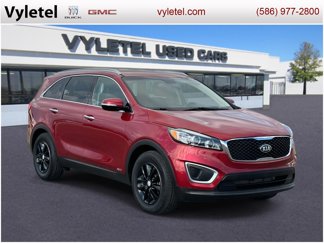 Used 2017 Kia Sorento LX w/ LX Convenience Package image 1