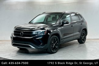 Used 2022 Volkswagen Taos SE w/ Panoramic Sunroof Package image 1