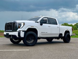 Used 2024 GMC Sierra 2500 Denali Ultimate image 1
