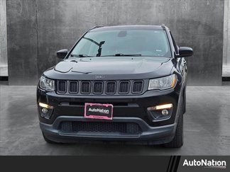 Used 2018 Jeep Compass Latitude image 1