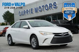 Used 2015 Toyota Camry LE image 1