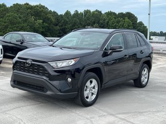 Used 2021 Toyota RAV4 XLE image 1