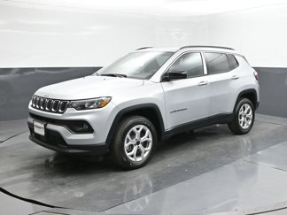 New 2025 Jeep Compass Latitude image 1