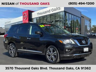Used 2020 Nissan Pathfinder Platinum image 1