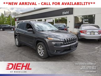 Used 2017 Jeep Cherokee Latitude w/ Cold Weather Group image 1