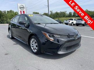 Used 2022 Toyota Corolla LE image 1