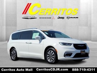 Certified 2021 Chrysler Pacifica Touring-L image 1