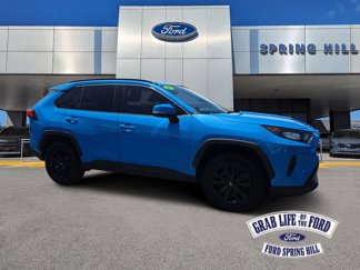 Used 2021 Toyota RAV4 LE image 1