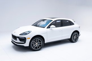 Certified 2022 Porsche Macan image 1