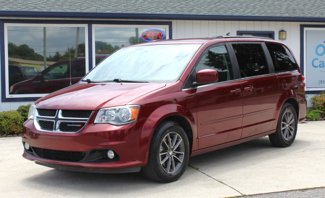 Used 2017 Dodge Grand Caravan SXT image 1