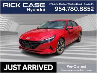 Used 2023 Hyundai Elantra SEL w/ Convenience Package image 1