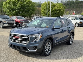 Used 2024 GMC Terrain SLT w/ Infotainment Package II image 1