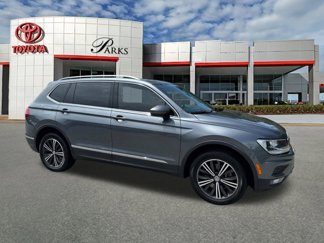 Used 2018 Volkswagen Tiguan SEL w/ 3rd Row Seat Package image 1
