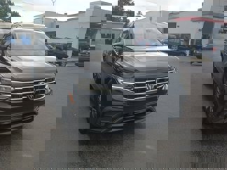 Used 2022 Volkswagen Tiguan SE image 1