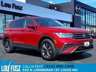 Used 2022 Volkswagen Tiguan SE image 1