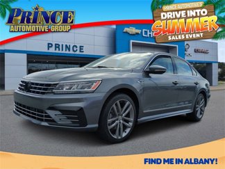 Used 2019 Volkswagen Passat 2.0T SE R-Line image 1