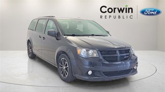 Used 2019 Dodge Grand Caravan GT image 1