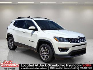 Used 2017 Jeep Compass Latitude w/ Popular Equipment Group image 1