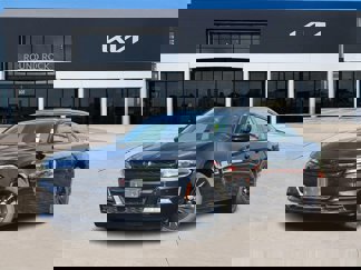 Used 2016 Dodge Charger SXT image 1