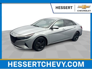 Used 2023 Hyundai Elantra SEL image 1