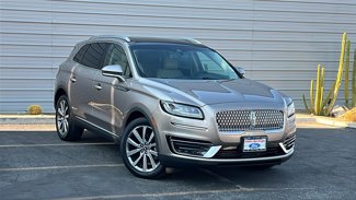 Used 2019 Lincoln Nautilus Select image 1