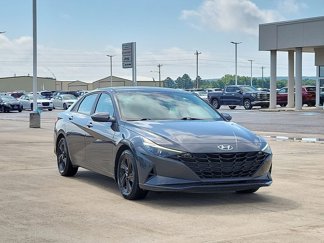 Used 2023 Hyundai Elantra SEL image 1