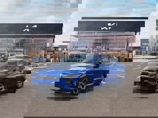 New 2025 Kia K4 LXS image 1