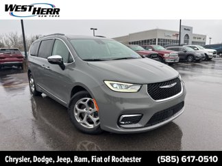 Used 2023 Chrysler Pacifica Limited image 1