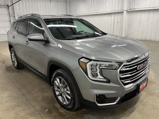 Used 2024 GMC Terrain SLT image 1