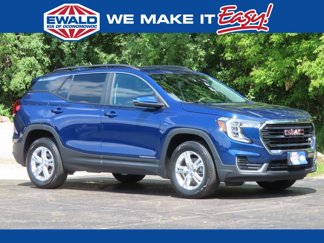 Used 2022 GMC Terrain SLE w/ Driver Convenience Package image 1