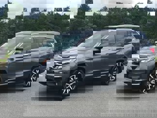 Used 2019 Honda Pilot Touring image 1
