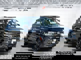 Used 2022 Volkswagen Tiguan SE w/ Panoramic Sunroof Package image 1