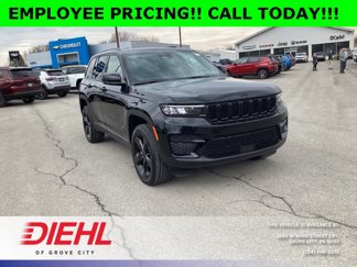 New 2025 Jeep Grand Cherokee Altitude image 1