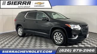 Used 2020 Chevrolet Traverse LT w/ LPO, Blackout Package image 1