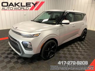 Used 2021 Kia Soul LX image 1