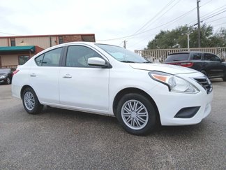 Used 2019 Nissan Versa SV image 1