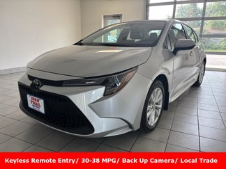 Certified 2022 Toyota Corolla LE image 1