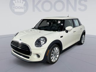 Used 2021 MINI Cooper 4-Door Hardtop image 1
