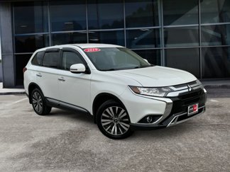 Used 2019 Mitsubishi Outlander ES image 1