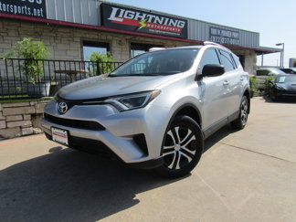 Used 2016 Toyota RAV4 LE image 1