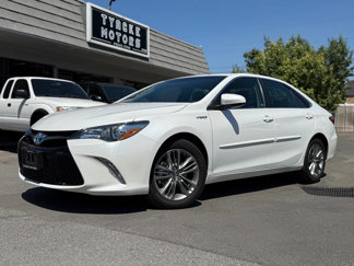 Used 2016 Toyota Camry SE image 1