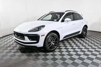 Used 2024 Porsche Macan image 1