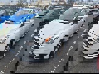 Used 2015 Ford Focus SE image 1