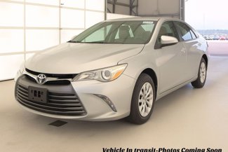 Used 2017 Toyota Camry LE image 1
